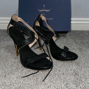 Pour La Victoire Shanna Front Tie Sandals - US - 7.5